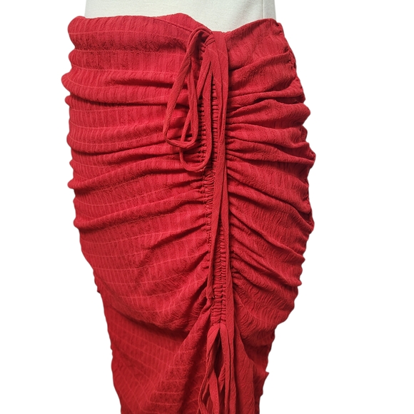 Revolve Lovers + Friends Brooke Cherry Red Ruched Slit Midi Skirt Small - Picture 4 of 10